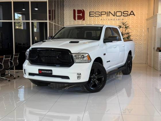 RAM CLASSIC 5.7 V8 GASOLINA LARAMIE CD 4X4 AUTOMÁTICO RAM CLASSIC 5.7 V8 GASOLINA LARAMIE CD 4X4 AUTOMÁTICO